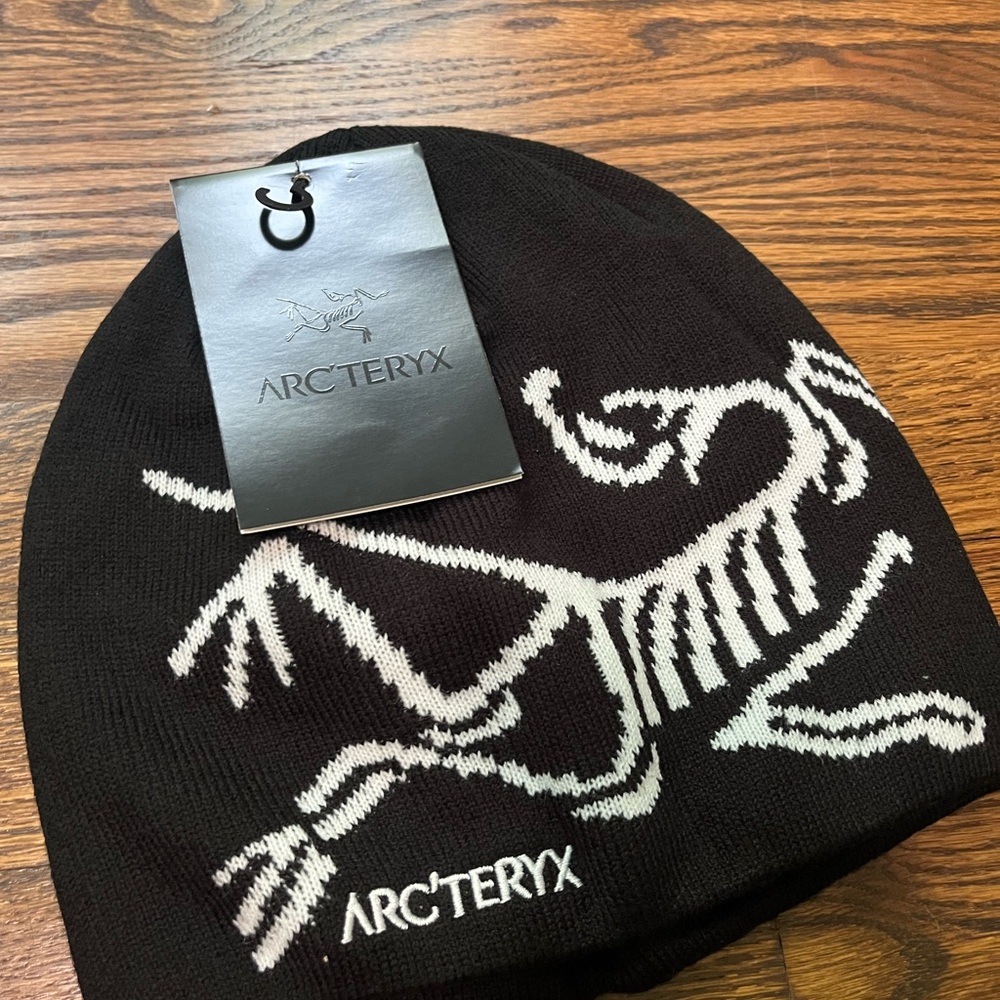 Arc'teryx Black and White Knit Beanie